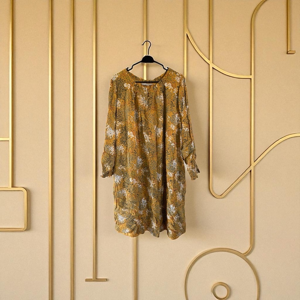 ❤️🍂LOFT Plus Mustard Floral Midi Dress